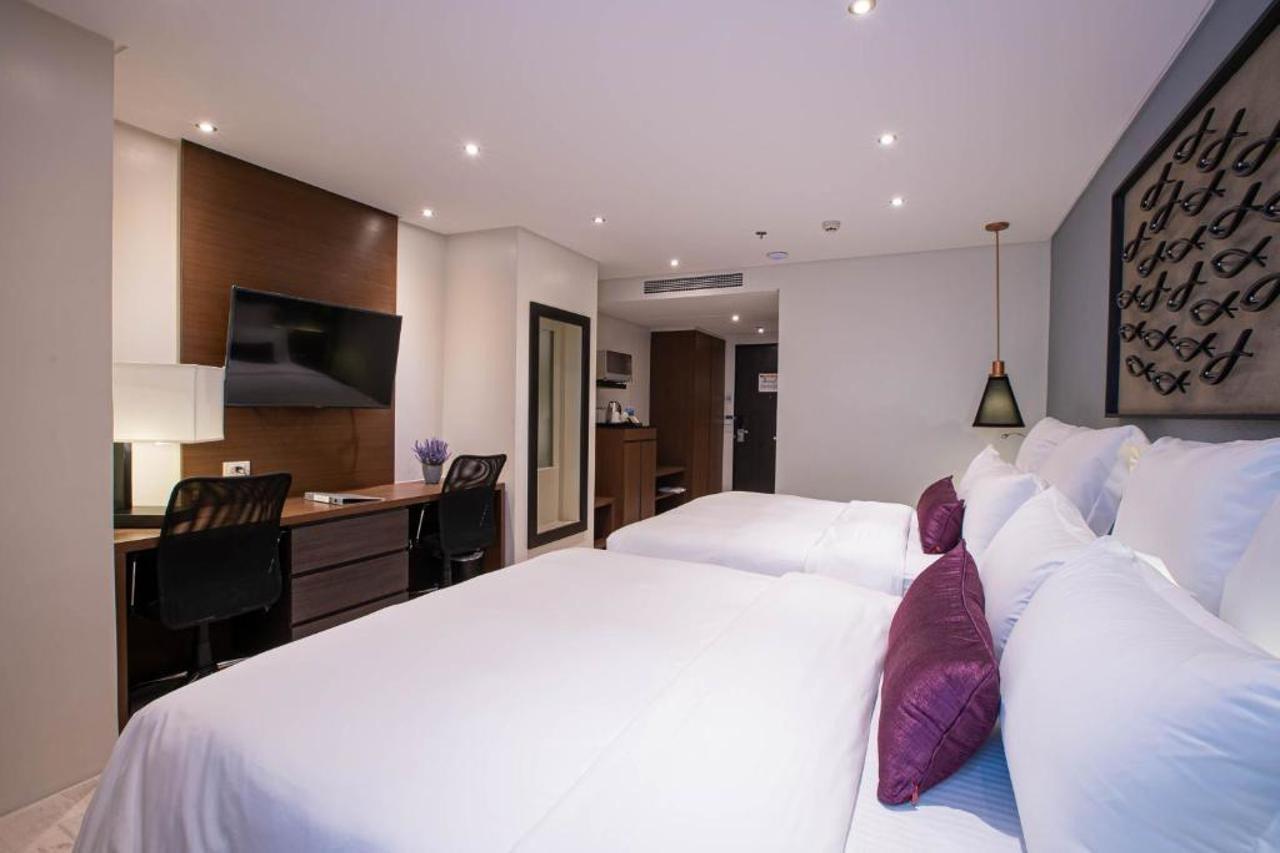 Coro Hotel Makati City Exteriér fotografie