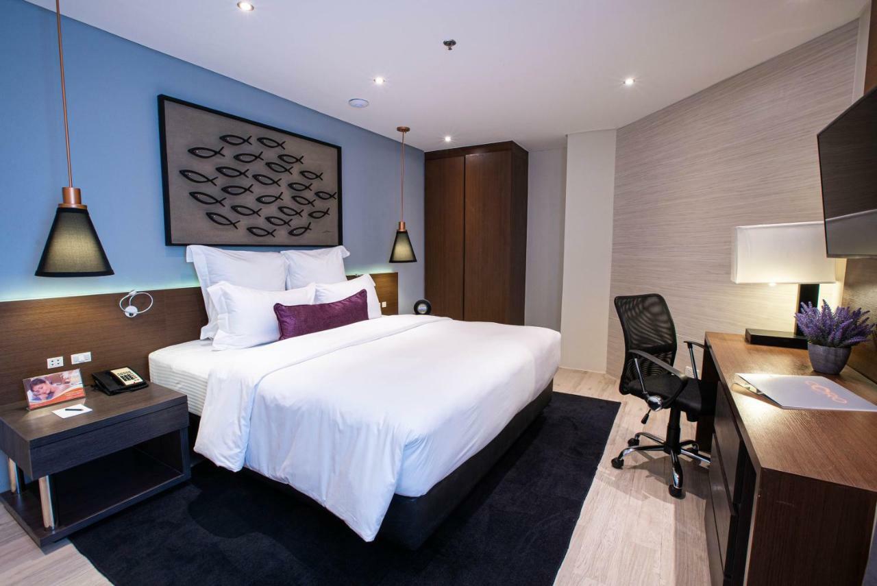 Coro Hotel Makati City Exteriér fotografie